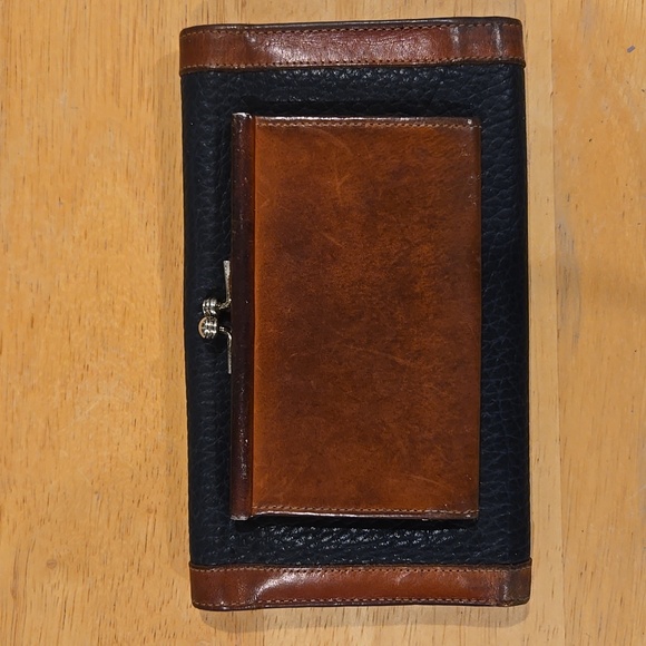 Vintage Dooney and Bourke Black and Brown Leather Wallet - Picture 3 of 7